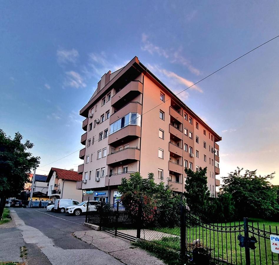 Apartman Moskva Bijeljina Apartment Екстериор снимка