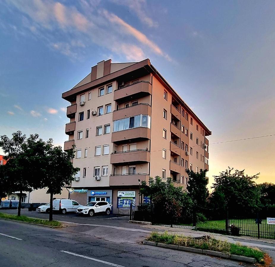 Apartman Moskva Bijeljina Apartment Екстериор снимка